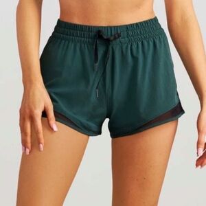 NWT Stori Intro Short 2.5” Deep End/Onyx Size 4